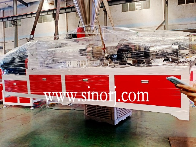 PVC FLOORING ROLL EXTRUDER MACHINE LINE TO AFRICA