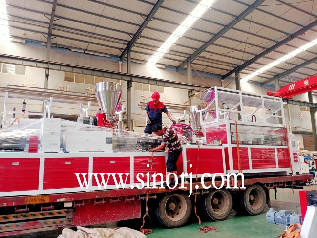 WPC fluted wall panel extruder to domestic customer